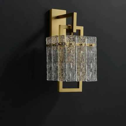 Elegant Modern Brass Sconce Wall Light Luxury Indoor Hotel Decorative LED Crystal Lamp Copper Body Artistic Housing Design