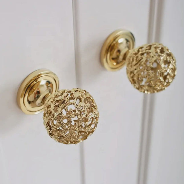 Luxury Gold Filigree Cabinet Knobs – Ornate Vintage Drawer Pulls for Elegant Furniture & Wardrobe Doors