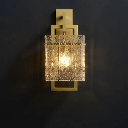 Elegant Modern Brass Sconce Wall Light Luxury Indoor Hotel Decorative LED Crystal Lamp Copper Body Artistic Housing Design