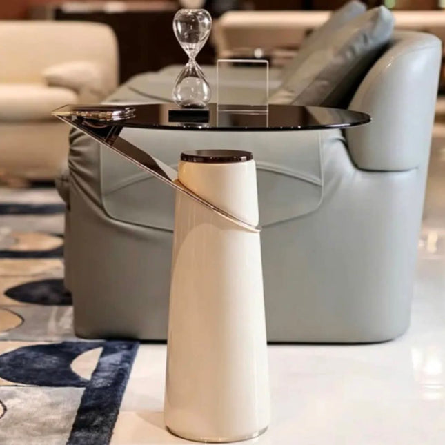 Modern Luxury Sofa Side Table Hotel Living Room Furniture Creative Design Metal Base Glass Top Small Corner Table
