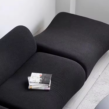 Italienisches Luxussofa – Modernes, leichtes Wohnzimmermöbel mit Schwammfüllung