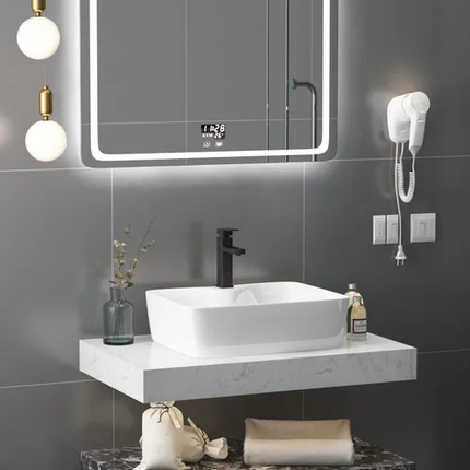 Badezimmer-Accessoires-Schrank – mit intelligentem, beschlagfreiem Spiegel und LED-Beleuchtung
