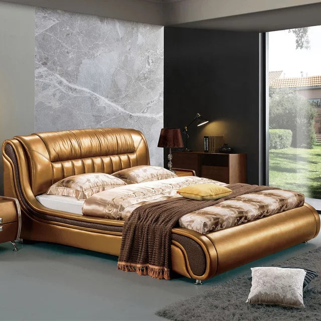 Soft Bed Modern Europen Bedframe Made of solid wood and leather