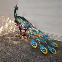 Charger l&#39;image dans la galerie, Solar power Peacock garden decor Made of Metal Gift Ideas
