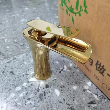 Gold Faucet for Basin Bathroom Accessories Hot and Cold