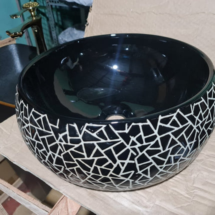 Black Porcelain Bathroom Accessories Wash Basin in Unique Eye Catching Design