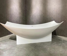 Load image into Gallery viewer, Freestanding Curve Bathtub
