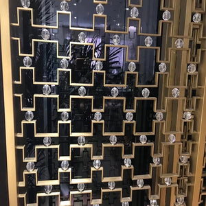 Stainless steel Gold Luxury Partition (Price depends on its Sizes)