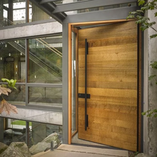 Lade das Bild in den Galerie-Viewer, Courtyard Entrance doors Thailand Oak Solid Wood Pivot Main Door with long handle
