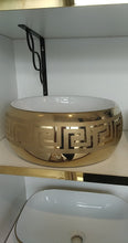 Lade das Bild in den Galerie-Viewer, GOLD LUXURY VERSACE BASIN
