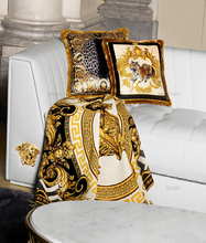 Charger l&#39;image dans la galerie, Royal golden Italy 2 seart home living room furniture sofa set leather couch 3 seater villa white dubai luxury medusa sofa
