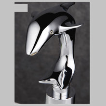 Cargar imagen en el visor de la galería, Brass Dolphin Animal Shape Sensor Faucet

