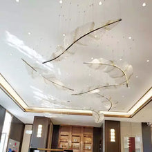 Charger l&#39;image dans la galerie, Luxury More Modern chandeliers Leaf shaped crystal chandeliers Crystal hanging lights
