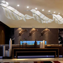 Charger l&#39;image dans la galerie, Luxury More Modern chandeliers Leaf shaped crystal chandeliers Crystal hanging lights
