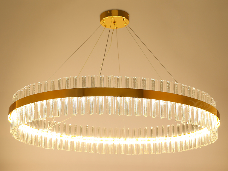 Modern pendant chandelier for stairs

Luxury hanging chandelier light

Statement chandelier for staircase

Grand foyer staircase chandelier

Elegant staircase chandelier