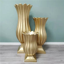 Load image into Gallery viewer, Gold Fiberglass Vase Flower Pot Royal Golden Trumpet Vase For Decoration
