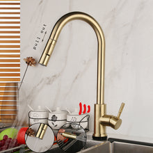 Lade das Bild in den Galerie-Viewer, kitchen elbow faucet single hole brass brushed gold kitchen faucet with Pullout Sprayer
