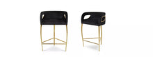 Lade das Bild in den Galerie-Viewer, Modern Nordic Style Tufted Curved Back Luxury Bar Stool Velvet Upholstery 3 Legs Bar Chair For Home Hotel
