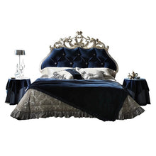 Cargar imagen en el visor de la galería, New Classic Wooden Bedroom Furniture Set European Style Luxury Carved Velvet Fabric Bed
