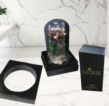 Cargar imagen en el visor de la galería, Preserved Gold Roses Gift Decoration
