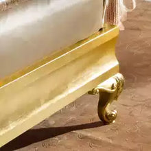 Charger l&#39;image dans la galerie, Italian Style Bed Furniture Royal Bedroom Sets Hand Carved Details Gold Set Customized Beds Frame Luxury Bed
