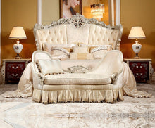 Load image into Gallery viewer, Antique royal solid wood bedroom set for home Luxury classic king size bedroom furniture
