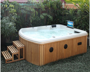Outdoor family bath massage whirlpool hot tub pool spa