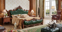 Загрузить изображение в средство просмотра галереи, luxurious king size European style bed royal furniture antique gold hotel bedroom sets
