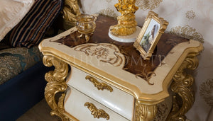 Luxury Style Royal Imperial Hand Made European Rococo Gold Leafing Antique Bed for Master Bedroom unique