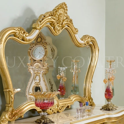 Noble Wood Bed European Luxury set furniture noble Bedroom Sets Classic Home Furniture Antique Wooden Carving