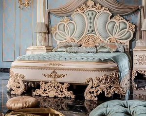 Royal Classic Bedroom Furniture Set Antique Golden Solid Wood Carvings King Size Bed With Bed Side table