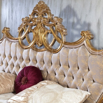 Wooden Craving Villa bed set furniture noble Bedroom Sets Classic Italy Home Furniture Antique Wood King Size Bed European